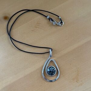 14” Silver Teardrop Pendant Necklace